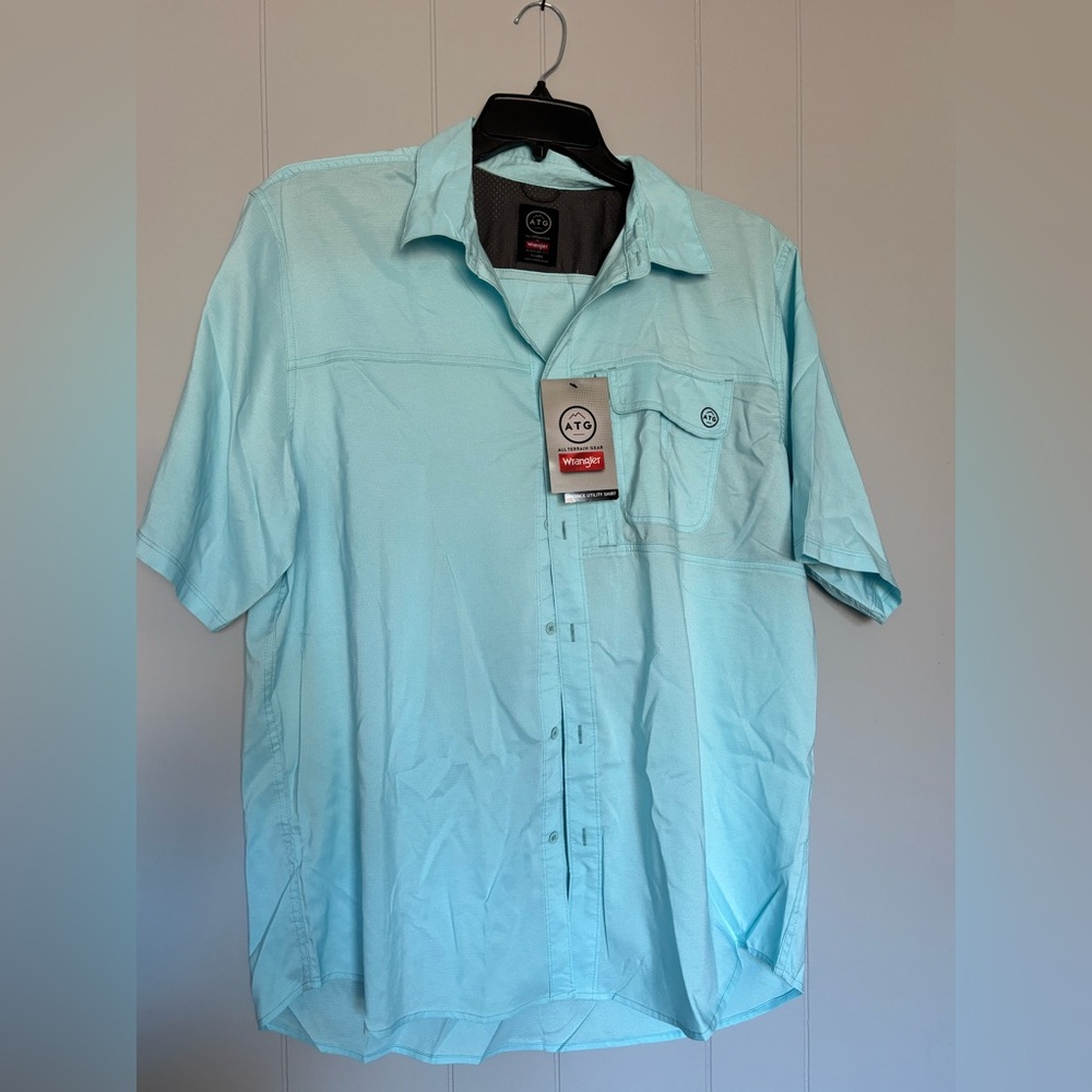 Wrangler men’s ATG button up shirt